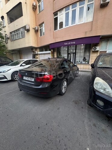 BMW 320-4