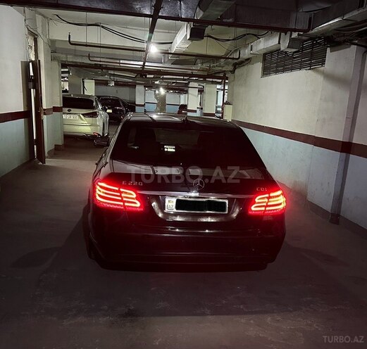 Mercedes E 220 d 2013, 403,000 km - 2.2 l - Bakı