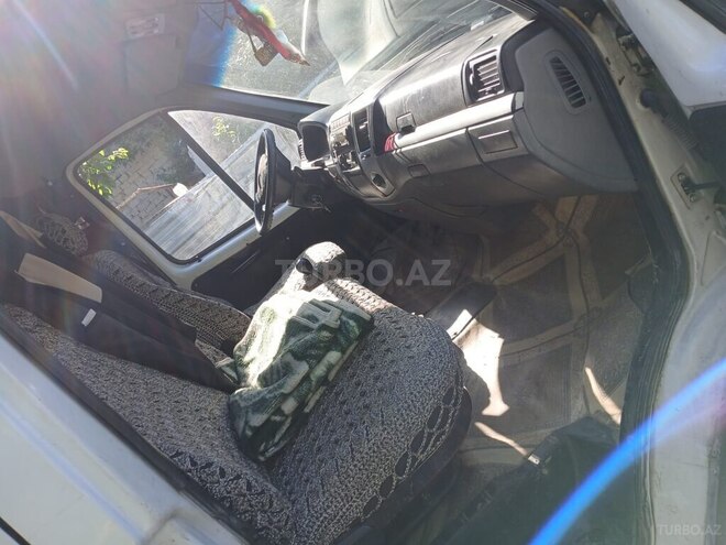 GAZ Sobol 2010, 200,000 km - 2.4 l - Göyçay