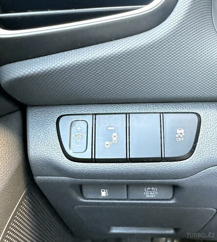 Hyundai IONIQ-4