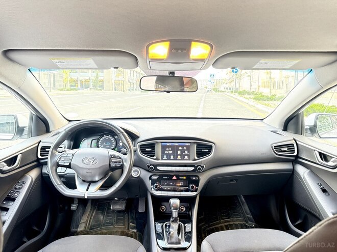 Hyundai IONIQ-3