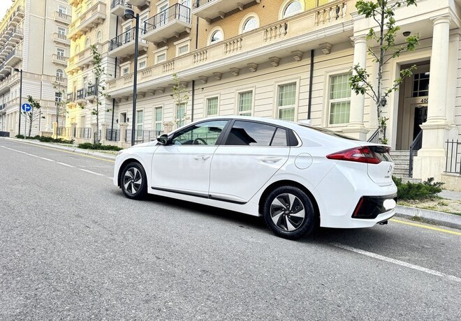 Hyundai IONIQ-9