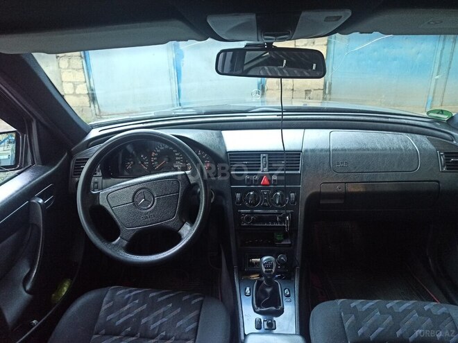 Mercedes C 180 1999, 329,000 km - 1.8 л - Mingəçevir