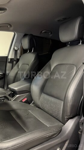 Hyundai Santa Fe-15