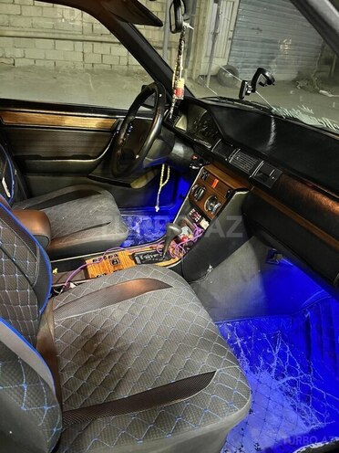 Mercedes E 230 1990, 427,000 km - 2.3 l - Bakı