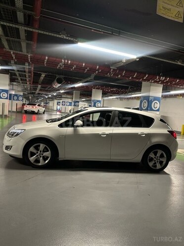 Opel Astra 2012, 120,000 km - 1.6 l - Bakı