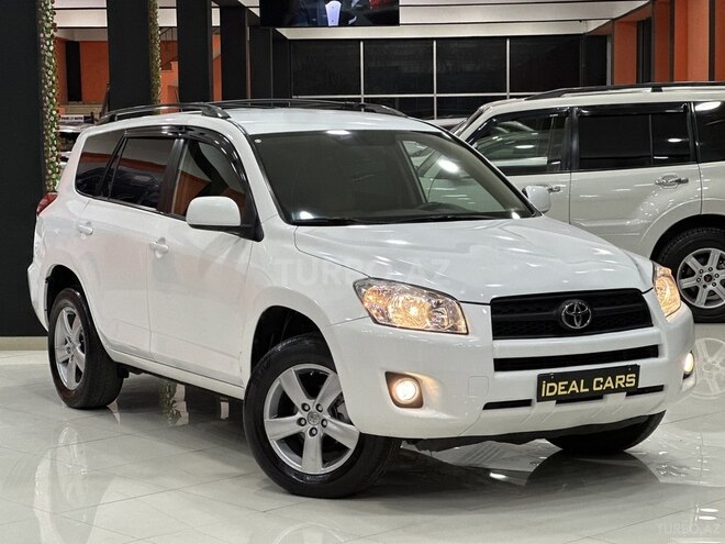 Toyota RAV4-4
