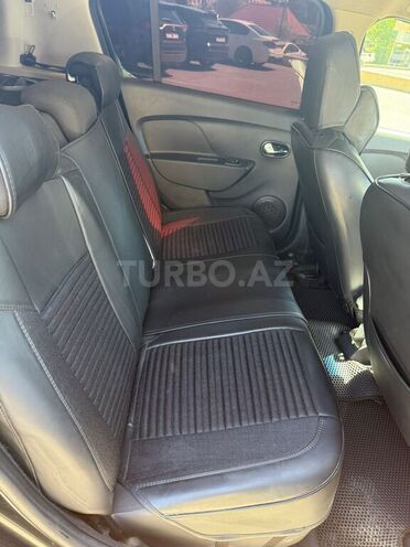 Renault Sandero Stepway 2014, 380,000 km - 1.6 l - Bakı
