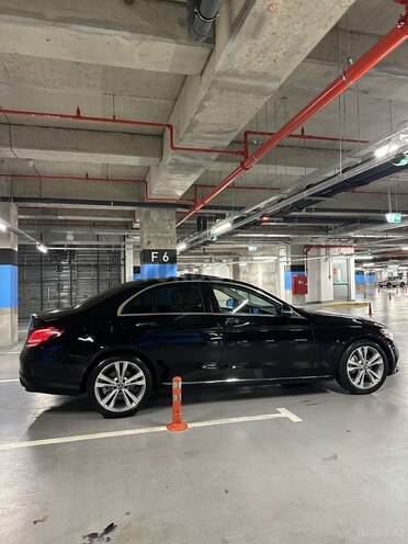 Mercedes C 300 2019, 57,000 km - 2.0 л - Bakı