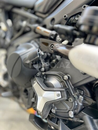 Yamaha MT-09-9