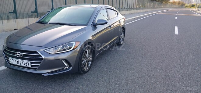 Hyundai Elantra 2018, 150,000 km - 2.0 l - Bakı