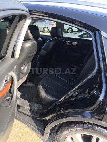 Infiniti FX35 2012, 180,000 km - 3.5 l - Ucar