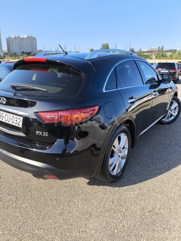 Infiniti FX35 2012, 180,000 km - 3.5 l - Ucar