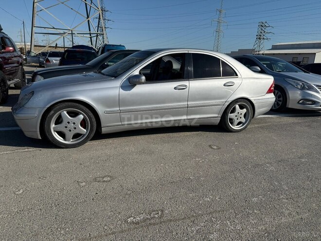 Mercedes C 240 2002, 326,000 km - 2.4 л - Bakı