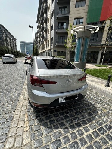 Hyundai Elantra 2019, 81,700 km - 2.0 l - Bakı