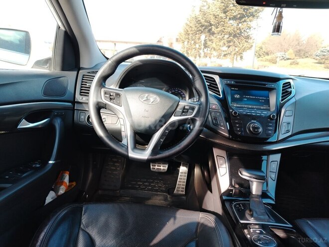 Hyundai i40 2015, 92,500 km - 1.7 l - Qusar
