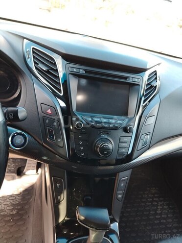 Hyundai i40 2015, 92,500 km - 1.7 l - Qusar
