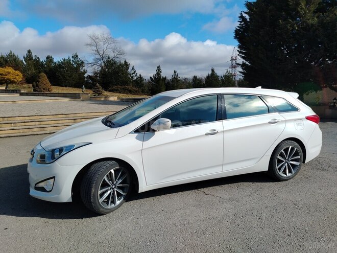 Hyundai i40 2015, 92,500 km - 1.7 l - Qusar