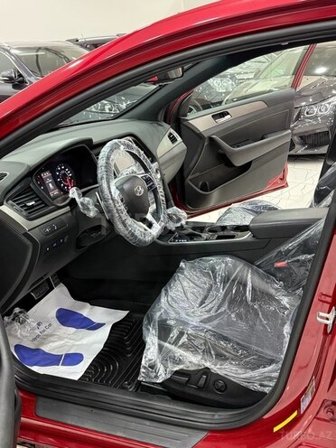 Hyundai Sonata-13