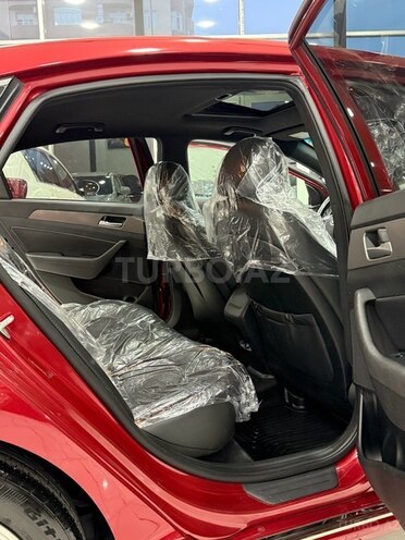 Hyundai Sonata-20