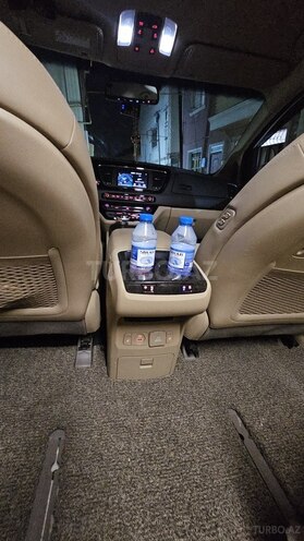 Kia Carnival-13