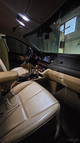 Kia Carnival-5