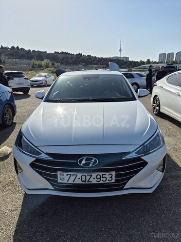 Hyundai Elantra 2019, 120,905 km - 2.0 л - Şəki