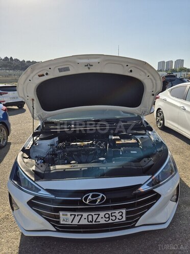 Hyundai Elantra 2019, 120,905 km - 2.0 л - Şəki