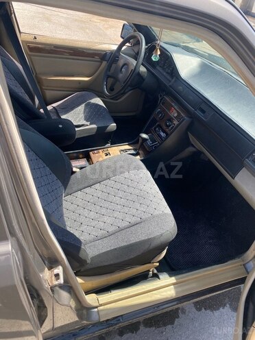 Mercedes E 230 1986, 500,000 km - 2.3 l - Bakı