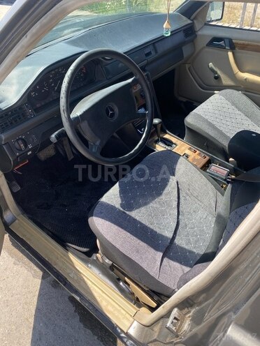 Mercedes E 230 1986, 500,000 km - 2.3 l - Bakı