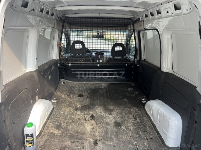 Opel Combo-16