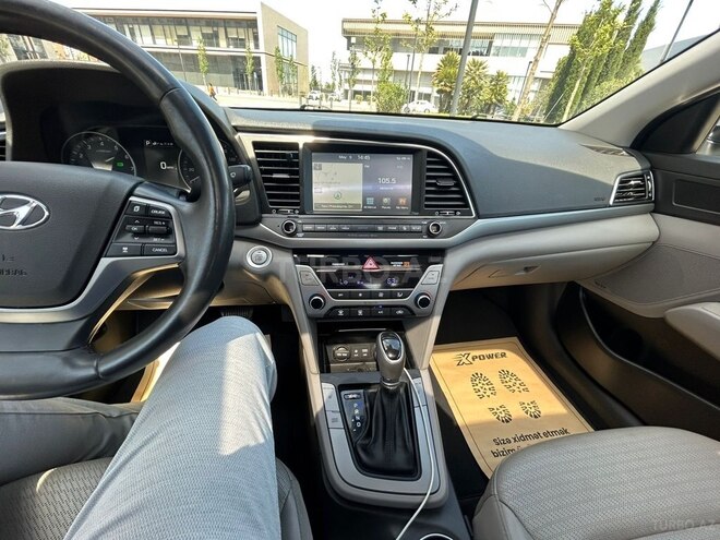Hyundai Elantra 2017, 132,860 km - 2.0 l - Bakı