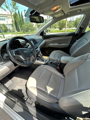 Hyundai Elantra 2017, 132,860 km - 2.0 l - Bakı