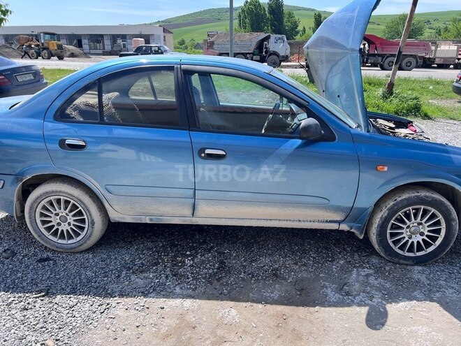 Nissan Sunny 2001, 15,000 km - 1.6 l - İsmayıllı