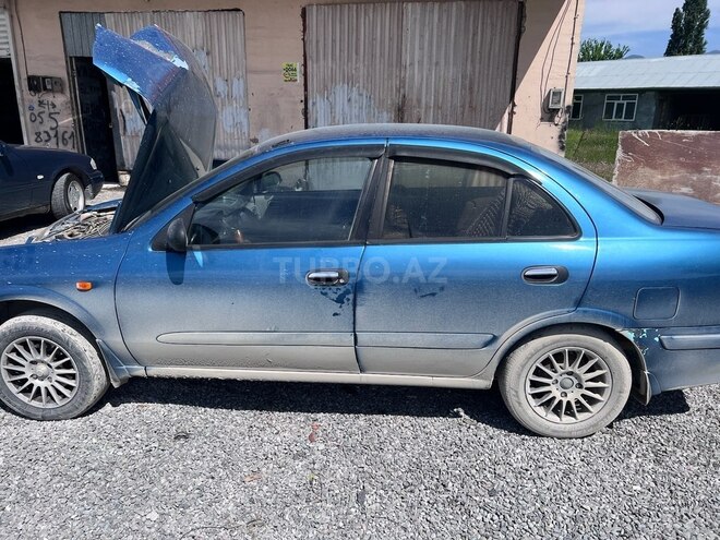 Nissan Sunny 2001, 15,000 km - 1.6 l - İsmayıllı