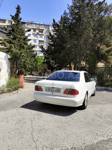 Mercedes E 220 d 2001, 420,000 km - 2.2 l - Bakı