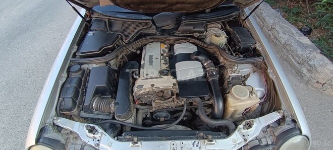 Mercedes E 200 2001, 392,948 km - 2.0 l - Bakı