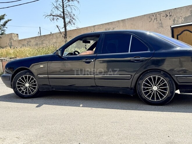 Mercedes E 230 1997, 64,000 km - 2.3 l - Bakı