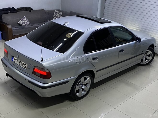 BMW 523 1999, 404,000 km - 2.5 l - Sumqayıt