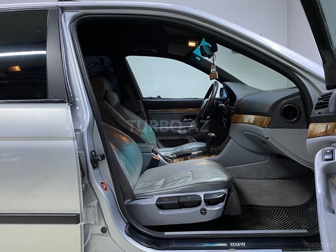 BMW 523 1999, 404,000 km - 2.5 l - Sumqayıt