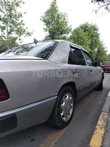 Mercedes E 200 1993, 200,000 km - 2.0 l - Ağsu