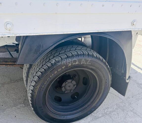 Ford Transit-11