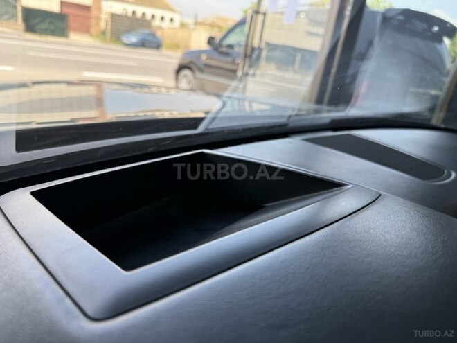 BMW 750-16