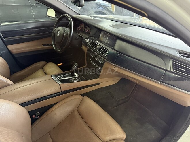 BMW 750-10