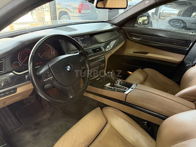 BMW 750-9