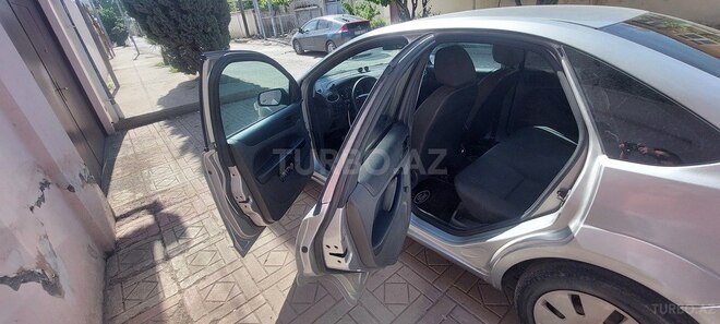Ford Focus 2006, 232,000 km - 1.6 л - Gəncə