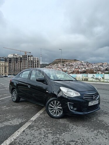 Mitsubishi Attrage 2015, 198,000 km - 1.2 l - Bakı