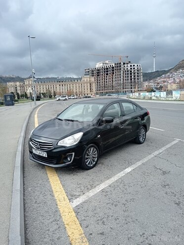 Mitsubishi Attrage 2015, 198,000 km - 1.2 l - Bakı