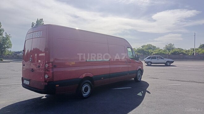 Volkswagen Crafter 2009, 300,000 km - 2.5 л - Zaqatala