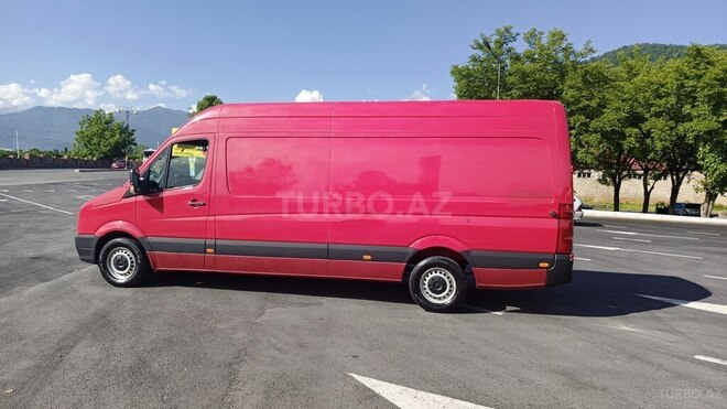 Volkswagen Crafter 2009, 300,000 km - 2.5 л - Zaqatala